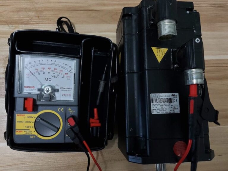 วัดความต้านทานฉนวนขดลวดเทียบกราวด์ด้วยเครื่องวัด Megaohm